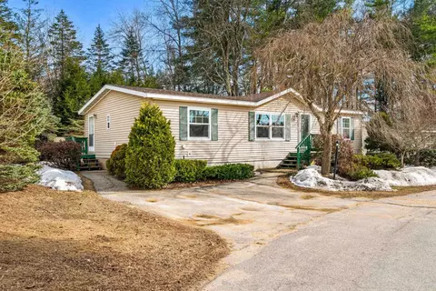 11 Magnolia Ln, Belmont, NH 03220