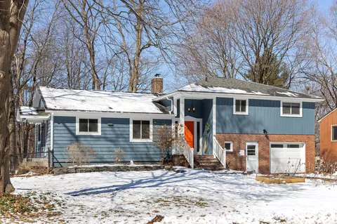 45 Crescent Rd, Burlington, VT 05401