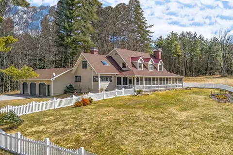 316 Elm Hill Dr, Clarendon, VT 05759
