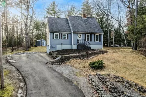 47 Stowell Rd, Bedford, NH 03110