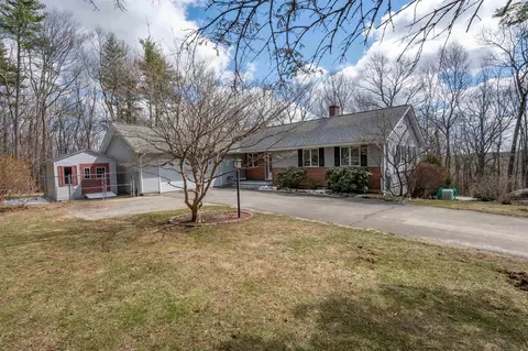65 Bloody Brook Rd, Hampstead, NH 03841
