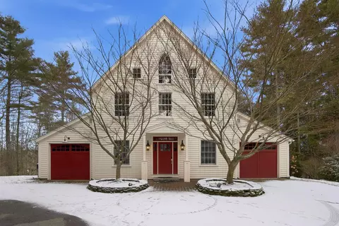 182 Winnicutt Rd, Stratham, NH 03885