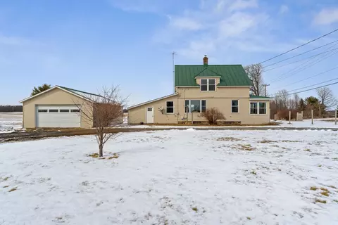 247 Us Route 2, Grand Isle, VT 05458