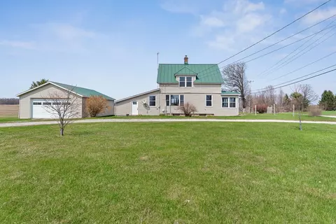 247 Us Route 2, Grand Isle, VT 05458