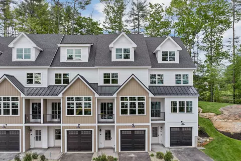 60 White Oaks Rd #27, Laconia, NH 03246