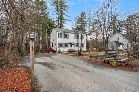 29 Sweatt St, Concord, NH 03303