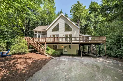 62 Spitzen St, Moultonborough, NH 03254