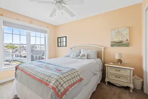 Bedroom - 29 Nudd Ave #A, Hampton, NH 03842 photo 4 of 5