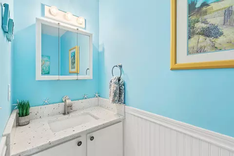 Bath - 29 Nudd Ave #A, Hampton, NH 03842 photo 3 of 3