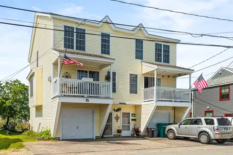 29 Nudd Ave #A, Hampton, NH 03842