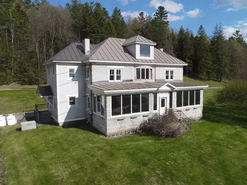 33 Sunset Hill Rd, Randolph, VT 05060