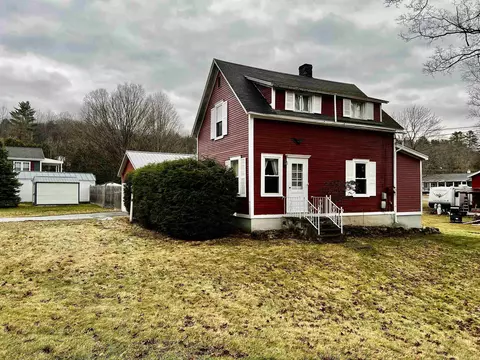 60 Circular Ave, Wallingford, VT 05773