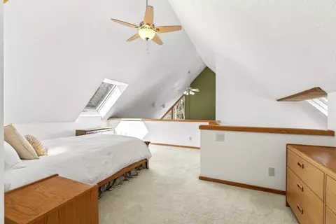 Bedroom - 74 Pond View Rd, Winhall, VT 05340 photo 6 of 11