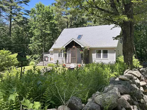 57 Oak Ln, Jamaica, VT 05343