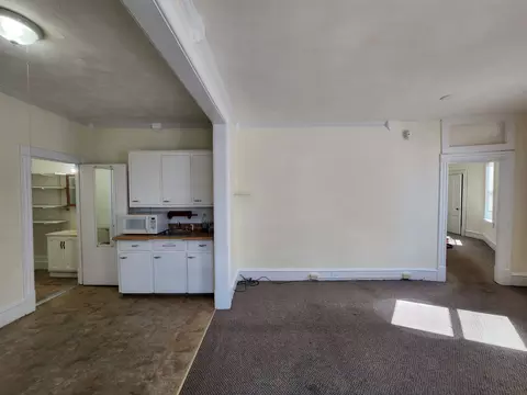 Living - 25 Intervale Ave, Burlington, VT 05401 photo 5 of 5