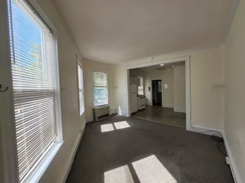 Living - 25 Intervale Ave, Burlington, VT 05401 photo 3 of 5
