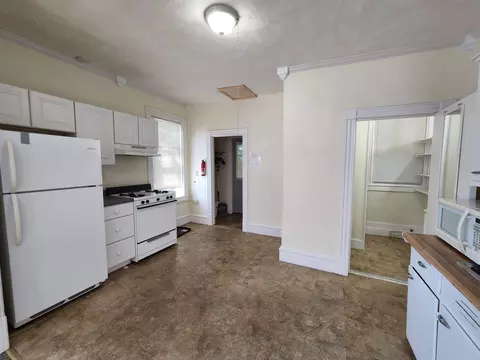 Kitchen - 25 Intervale Ave, Burlington, VT 05401 photo 6 of 13