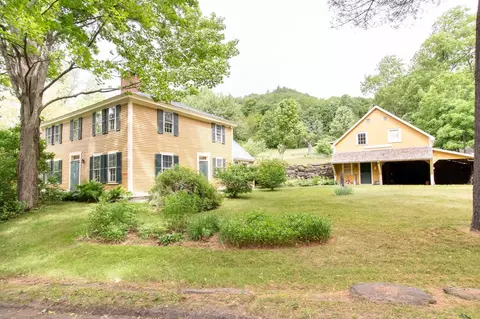 75 Lyon Rd, Royalton, VT 05068