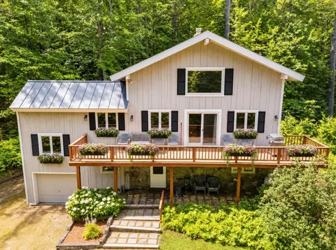 196 Powder Mill Rd, Londonderry, VT 05148