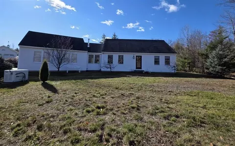 24 Moran Rd, Hopkinton, NH 03229