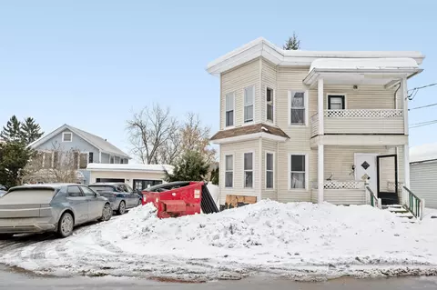 28 Pleasant St, Barre, VT 05641