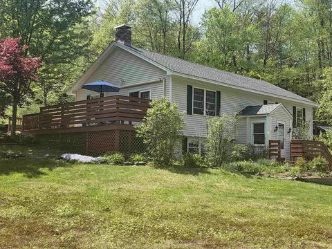 313 S Pine Banks Rd, Putney, VT 05346