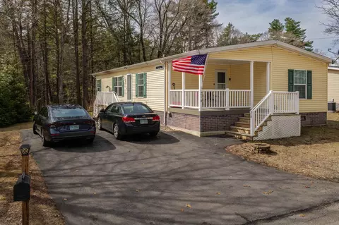 214 Robin Hood Dr, Exeter, NH 03833