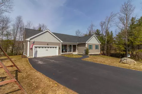 123 Falcon Ridge Rd, Milford, NH 03055
