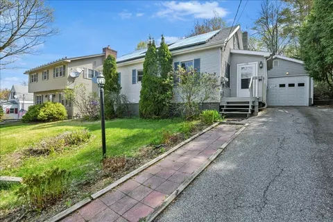 138 Foster St, Burlington, VT 05401