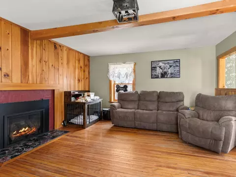 Living - 2147 N Williston Rd, Williston, VT 05495 photo 2 of 5