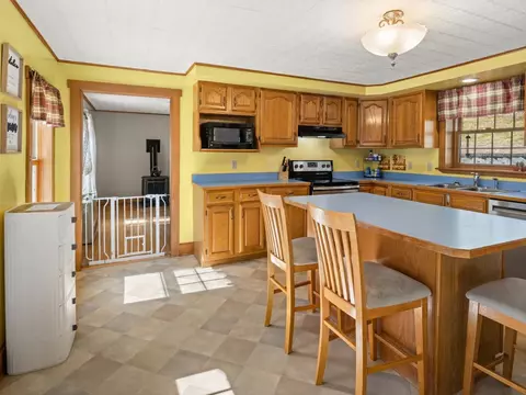 Kitchen - 2147 N Williston Rd, Williston, VT 05495 photo 4 of 5