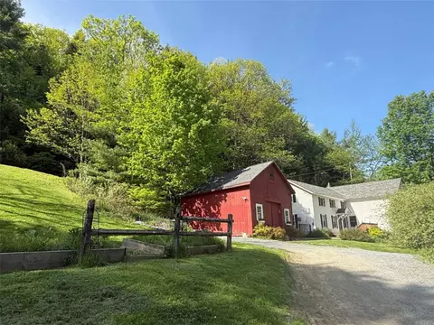 Exterior - 2147 N Williston Rd, Williston, VT 05495 photo 8 of 14