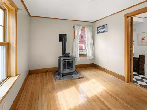 Living - 2147 N Williston Rd, Williston, VT 05495 photo 1 of 5