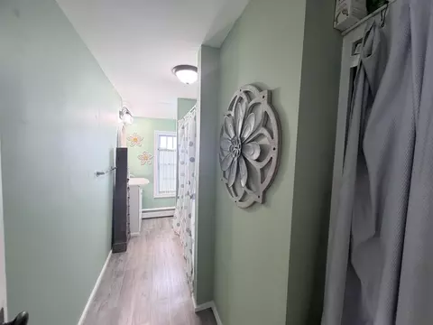 Entry Way - 16 Jefferson Ave, Gilman, VT 05904 photo 5 of 5