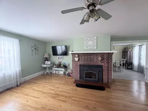 Living - 16 Jefferson Ave, Gilman, VT 05904 photo 1 of 2