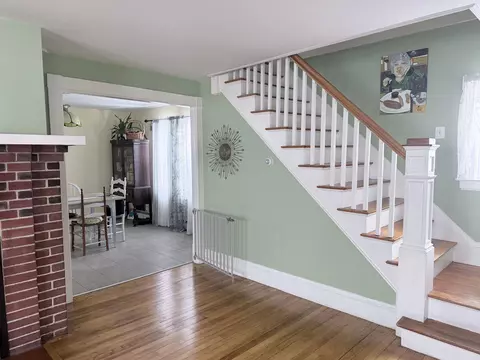 Entry Way - 16 Jefferson Ave, Gilman, VT 05904 photo 2 of 5