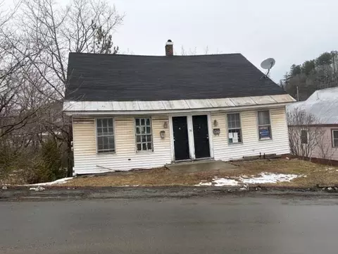 90 Mt Vernon St, Saint Johnsbury, VT 05819