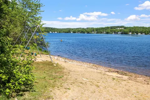 1 Wentworth Ln, Barnstead, NH 03225