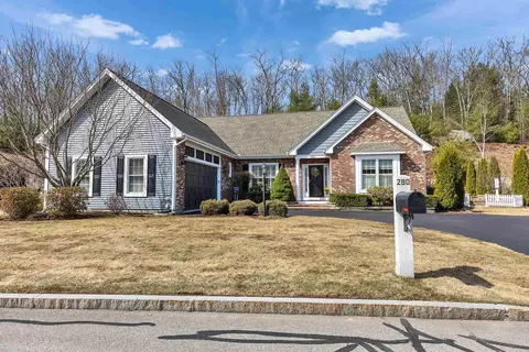 280 Sylvan Ln, Manchester, NH 03102