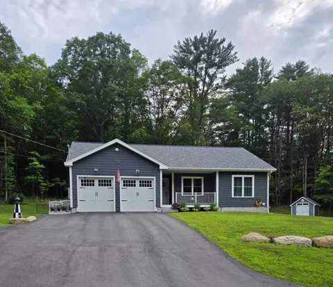 17 Fairgrounds Rd, Bradford, NH 03221