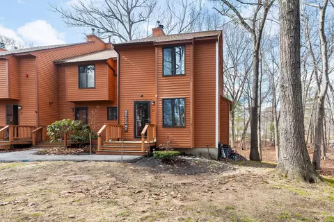65 Dunvegan Woods Dr, Hampton, NH 03842