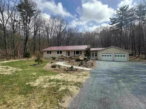 1537 Lake Dunmore Rd, Leicester, VT 05733