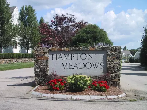 33 Hampton Mdws, Hampton, NH 03842