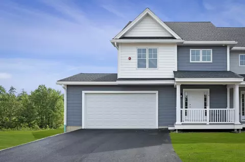 61 Crestview Way, Raymond, NH 03077