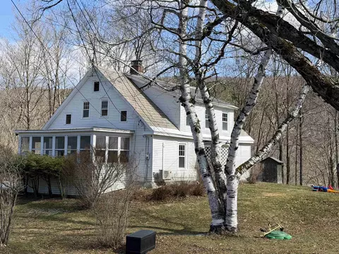 180 North St, Middletown Springs, VT 05757