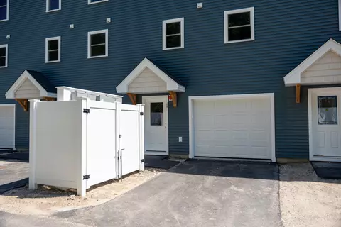 19 Lucy Ln, Peterborough, NH 03458