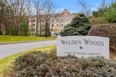 2 Henry David Dr #209, Nashua, NH 03062