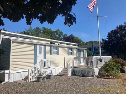 308 State Route 286 #102, Seabrook, NH 03874