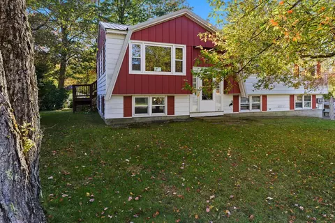 4 Vernon Ave, Rochester, NH 03867