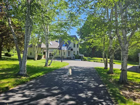 5 Hillwinds N, Brattleboro, VT 05301